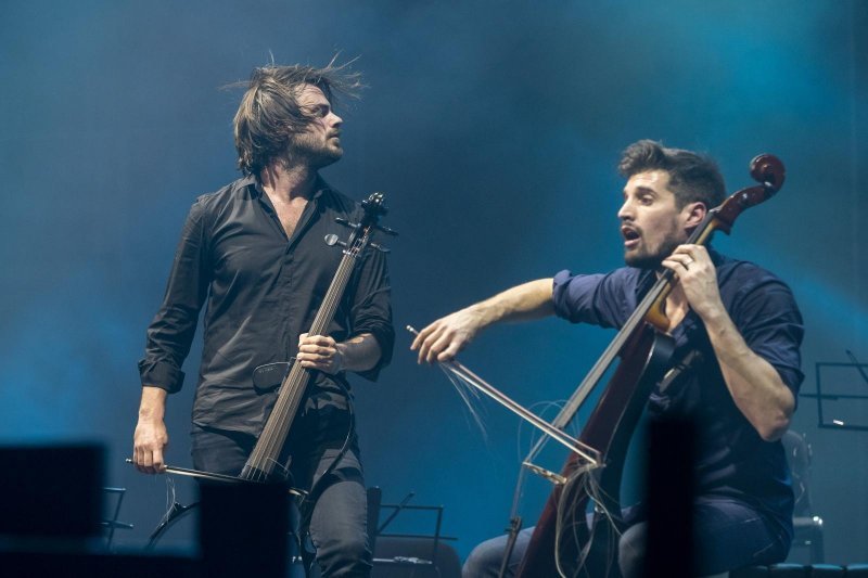 2Cellos oduševili koncertom u prepunoj Areni Zagreb