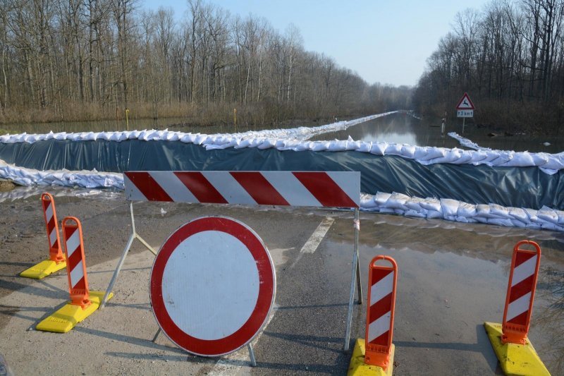 Zatvorena cesta Sisak-Popovača