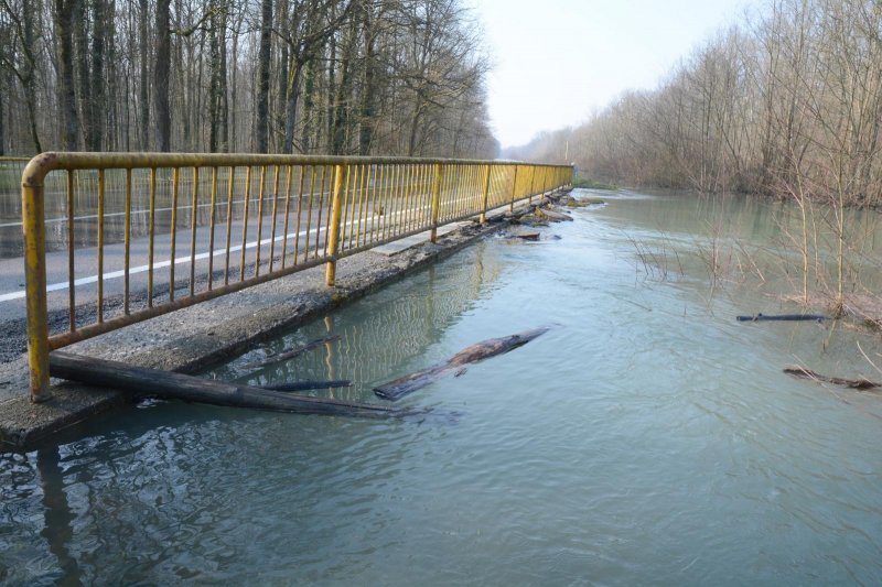 Zatvorena cesta Sisak-Popovača