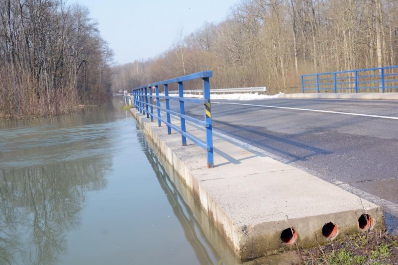 Zatvorena cesta Sisak-Popovača