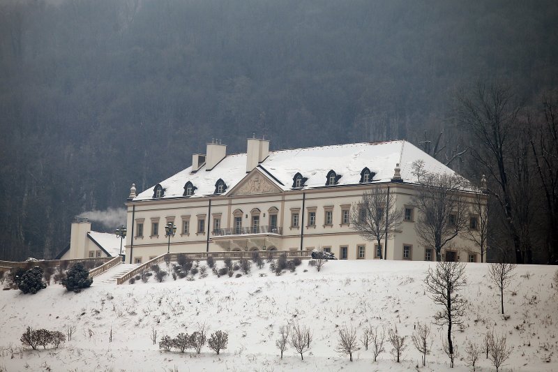 Kulmerovi dvori prekriveni snijegom