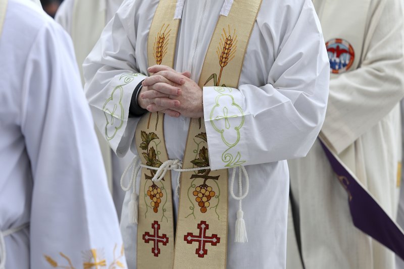 Zagreb: Svećeničkom ulaznom procesijom počeli obredi Velikog trodnevlja