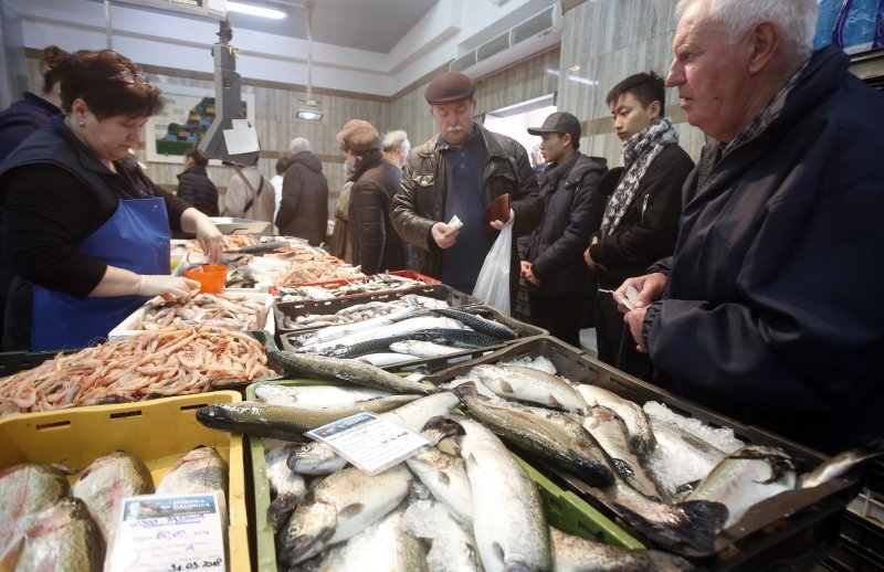 Ponuda ribe na tržnici u Zagrebu