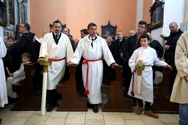 Andrej Plenković na hvarskoj procesiji 'Za križen'