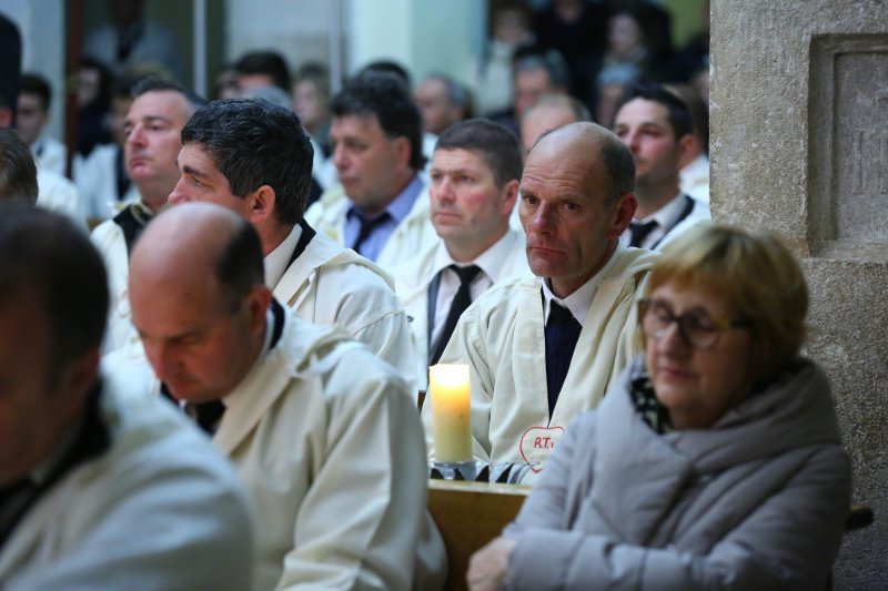 Andrej Plenković na hvarskoj procesiji 'Za križen'