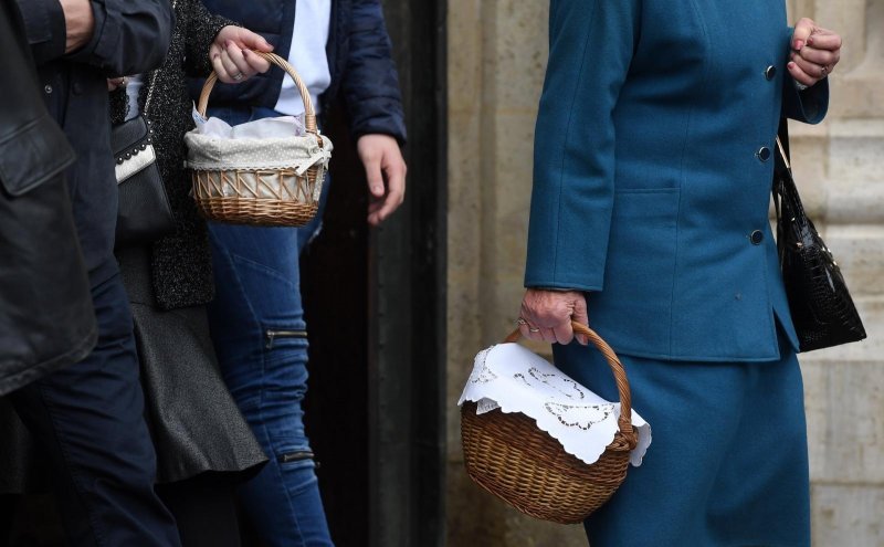 Zagreb: Kardinal Bozanić služio misu na Uskrs u katedrali