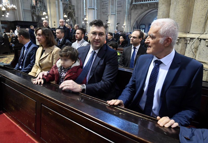 Premijer Andrej Plenković sa sinom