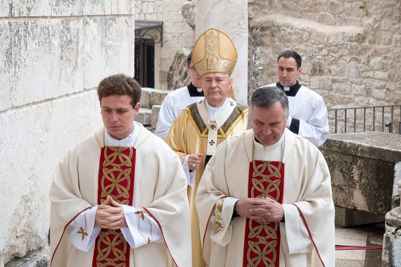 Split: Misa u katedrali Sv. Duje povodom blagdana Uskrsa