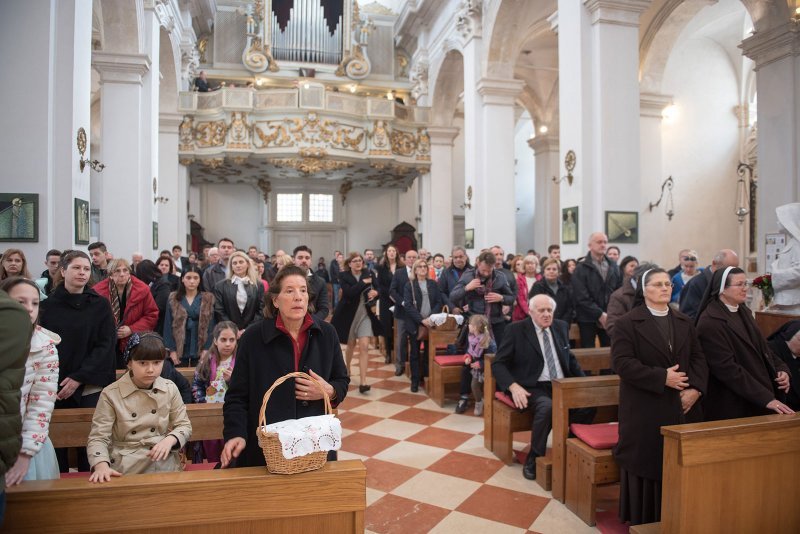 Biskup mons. Mate Uzinić predvodio je misu u Dubrovačkoj katedrali