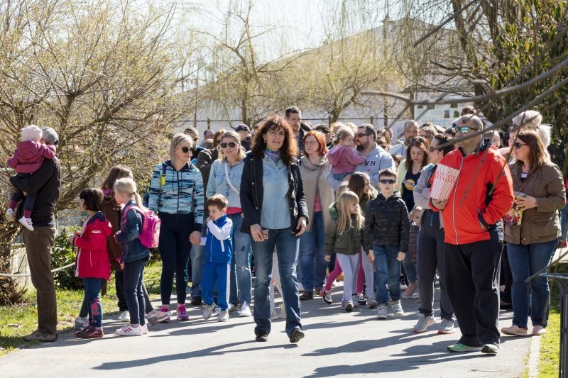 Osijek: Brojne obitelji na Uskrsni ponedjeljak posjetile Zoološki vrt