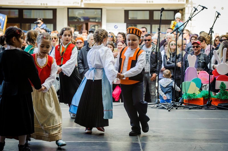 Šibenik: Tradicionalni Uskrsni doručak na Trgu Petra Šubića