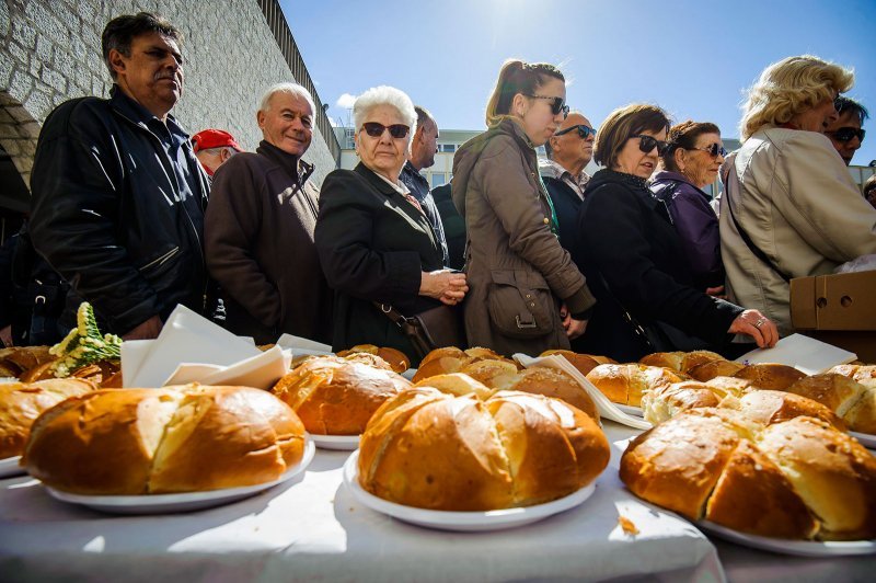 Šibenik: Tradicionalni Uskrsni doručak na Trgu Petra Šubića