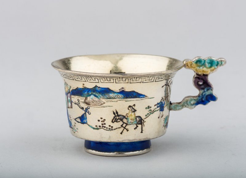 Kineska čašica s ručkom, kraj 17. - početak 18. stoljeća
