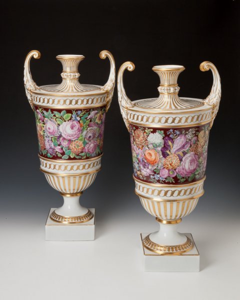 Par vaza s poklopcima i cvjetnim uzorkom, 1780.-1796.