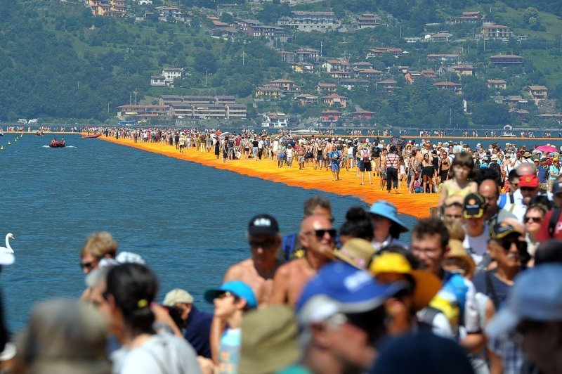 The Floating Piers, Iseo, Italija, 2016.