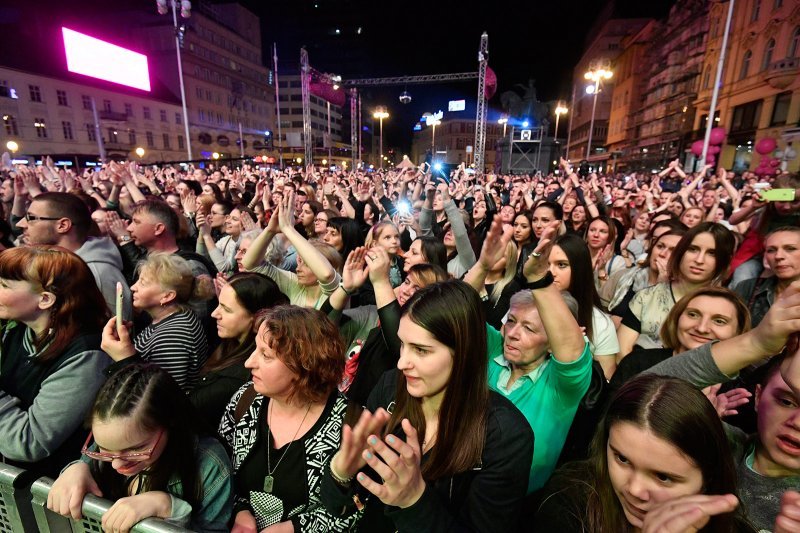 Koncert Tonyja Cetinskog u povodu drugog rođendana Magente 1 Hrvatskog Telekoma