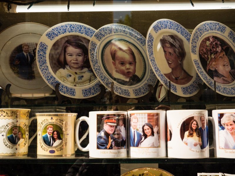 Suveniri za kraljevsko vjenčanje Meghan Markle i princa Harryja