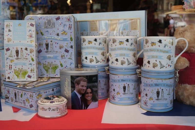 Suveniri za kraljevsko vjenčanje Meghan Markle i princa Harryja