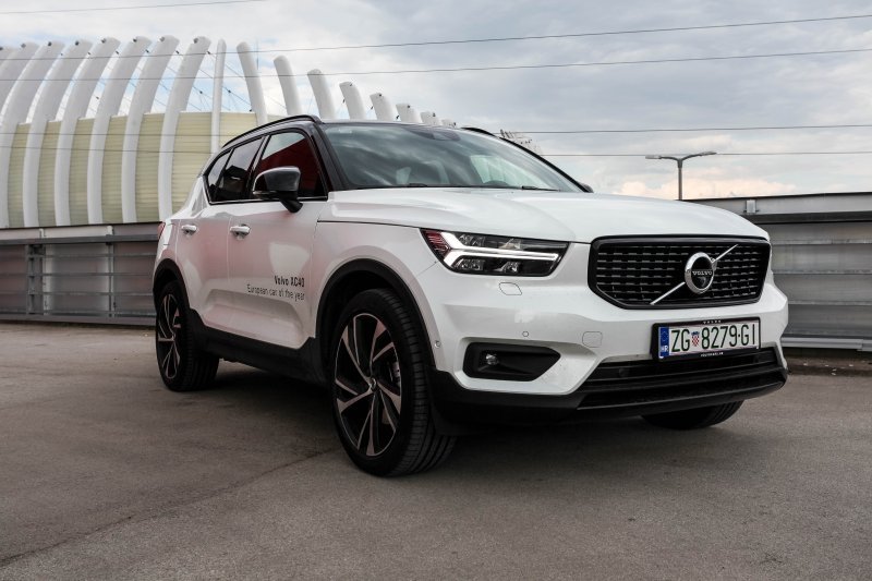 Volvo XC40 D4 AWD R-Design