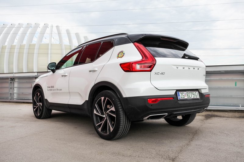 Volvo XC40 D4 AWD R-Design