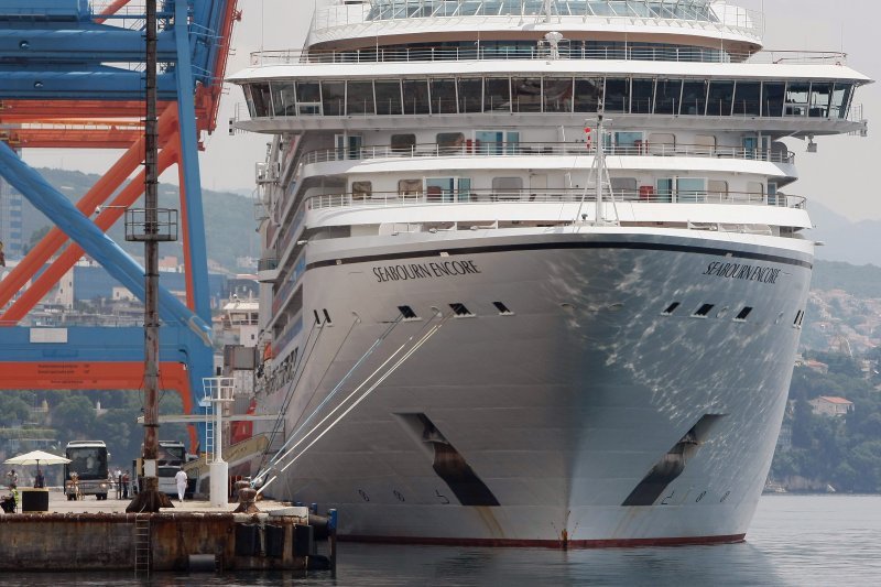 Kruzer Seabourn Encore u Rijeci