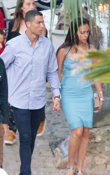 Cristiano Ronaldo i Georgina Rodriguez odmaraju na Marbelli