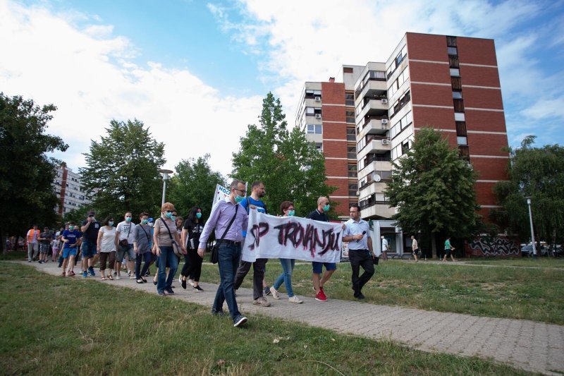 Mirni prosvjed "Hod pod maskama" zbog požara unutar postrojenja C.I.O.S. grupe