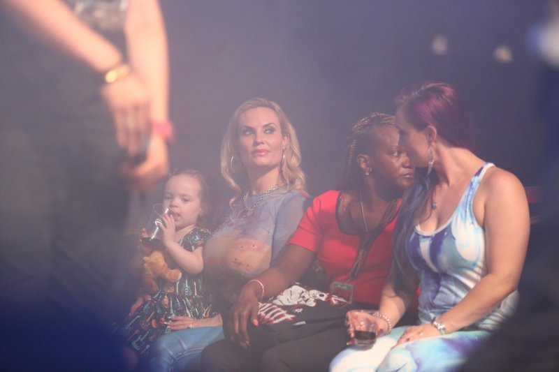Coco Austin s kćerkicom Chanel na koncertu Ice T-ja u Zagrebu