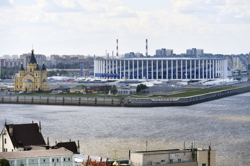 Stadion Njižni Novgorod na obali rijeke Volge