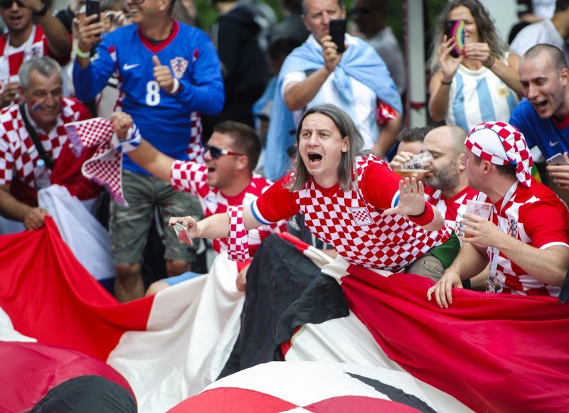 Navijači u gradu prije utakmice Hrvatska - Argentina