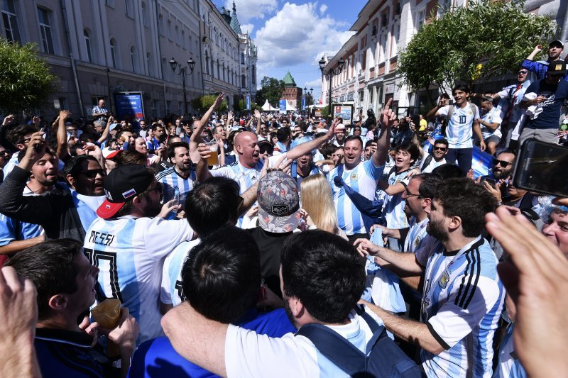 Navijači u gradu prije utakmice Hrvatska - Argentina