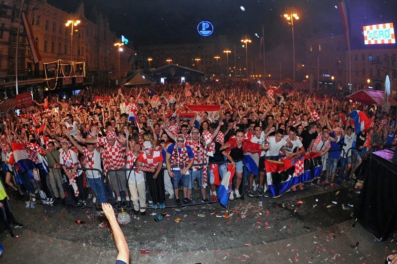 Navijačka atmosfera u Zagrebu