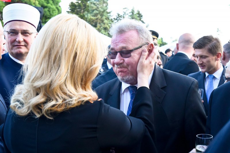 Kolinda Grabar-Kitarović, Vladimir Šeks