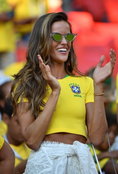 Izabel Goulart