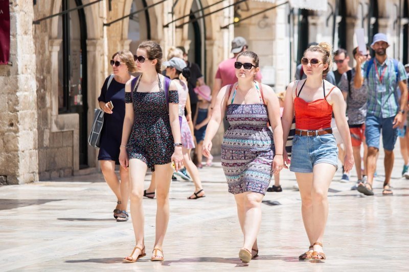 Dubrovnik: Atraktivna moda na Stradunu