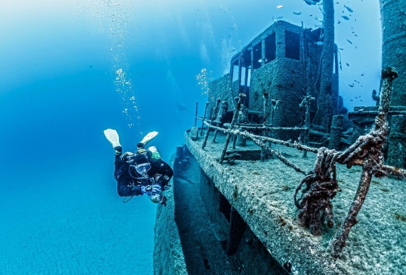 Olupina potopljenog patrolnog broda kod Malte