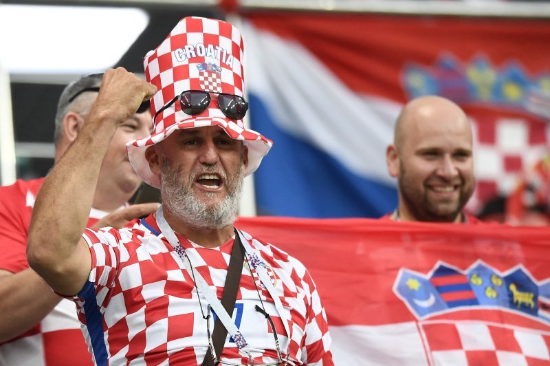 Navijači na stadionu u Sočiju, Hrvatska - Rusija