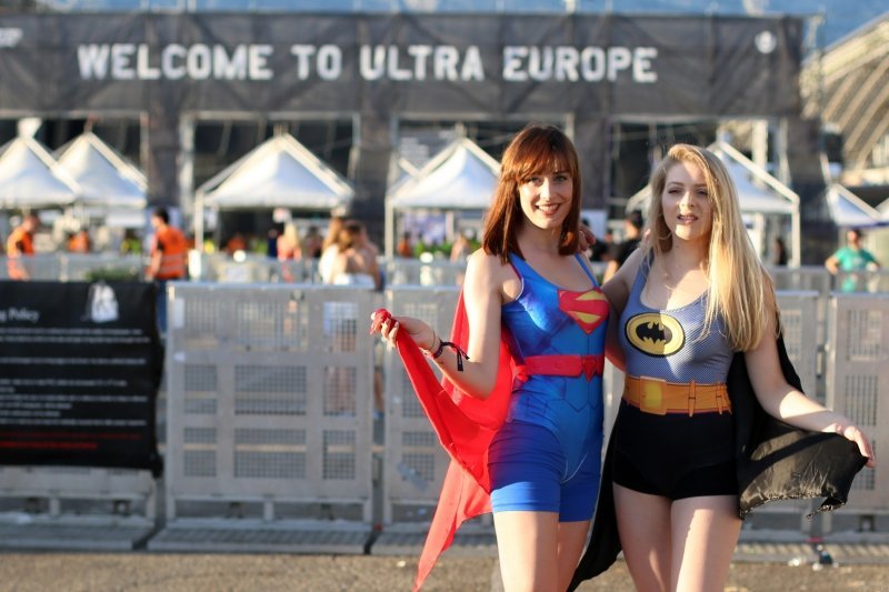 Posjetitelji pristižu na treću večer Ultra Europe festivala 2018.