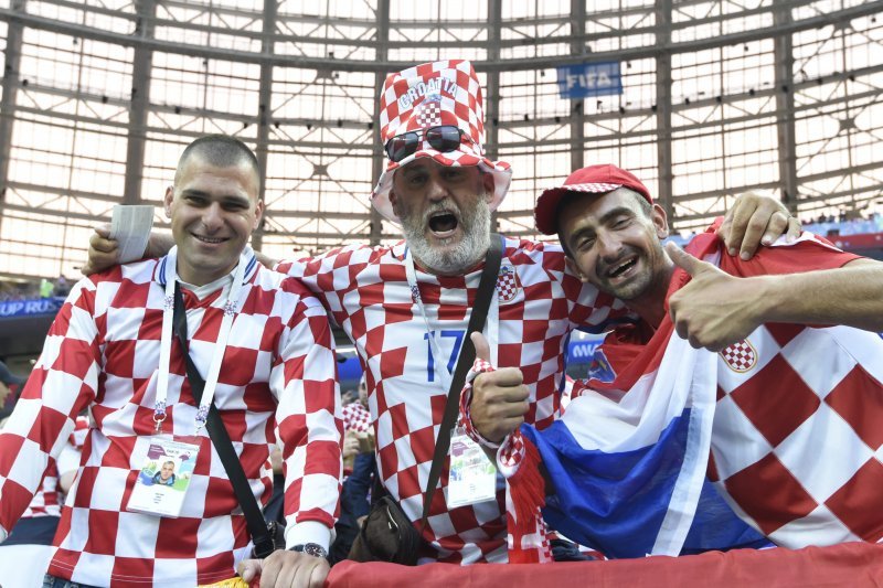 Navijači na stadionu Lužnjiki, Hrvatska - Engleska