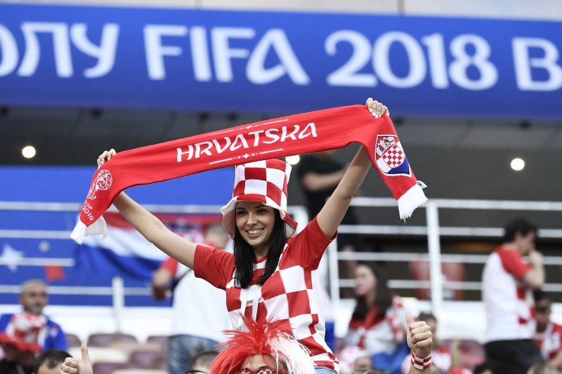 Navijači na stadionu Lužnjiki, Hrvatska - Engleska