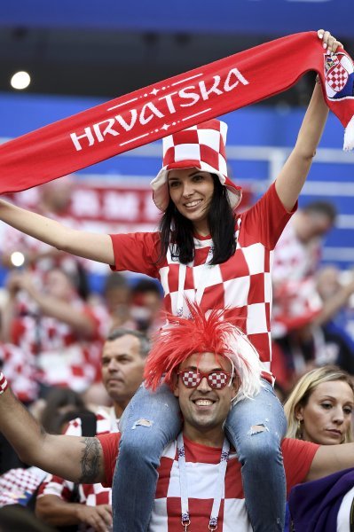 Navijači na stadionu Lužnjiki, Hrvatska - Engleska