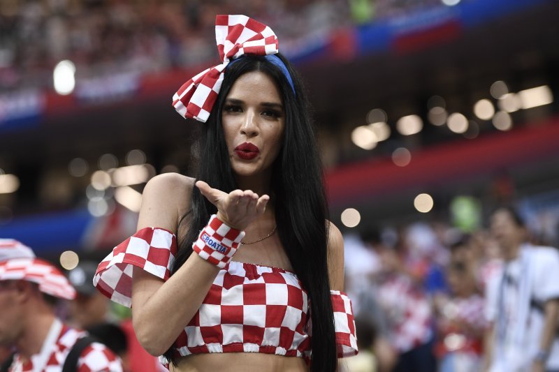 Navijači na stadionu Lužnjiki, Hrvatska - Engleska