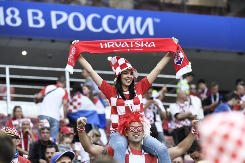 Navijači na stadionu Lužnjiki, Hrvatska - Engleska