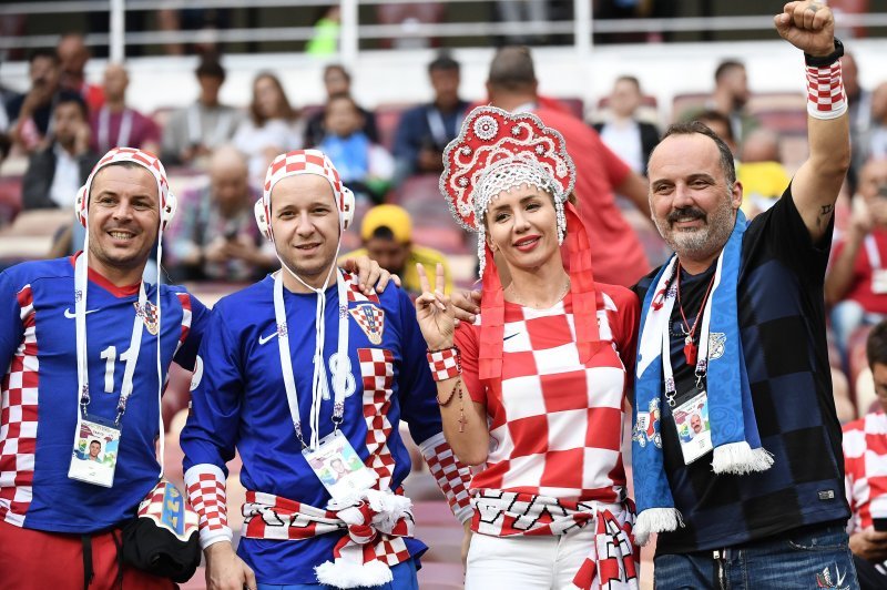 Toni Cetinski  s navijačima