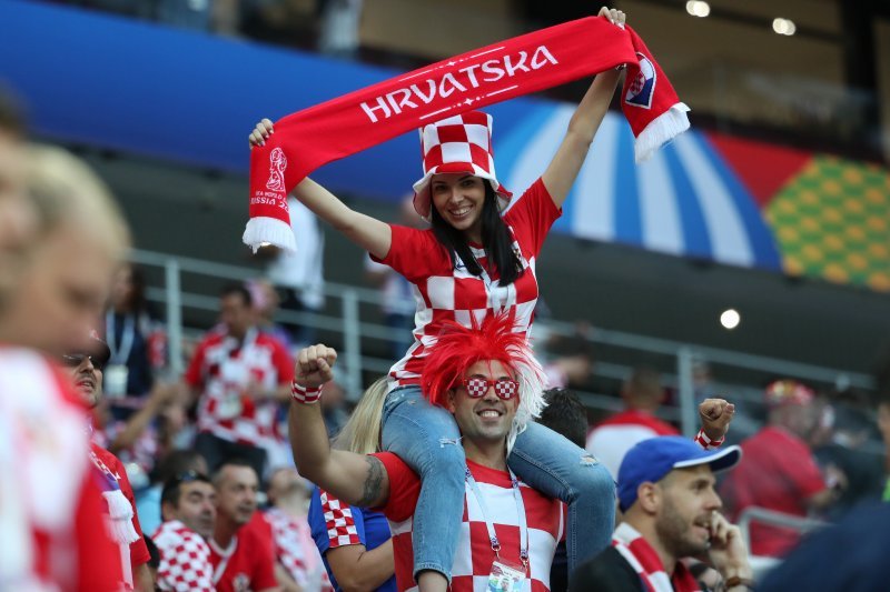 Navijači na stadionu Lužnjiki, Hrvatska - Engleska