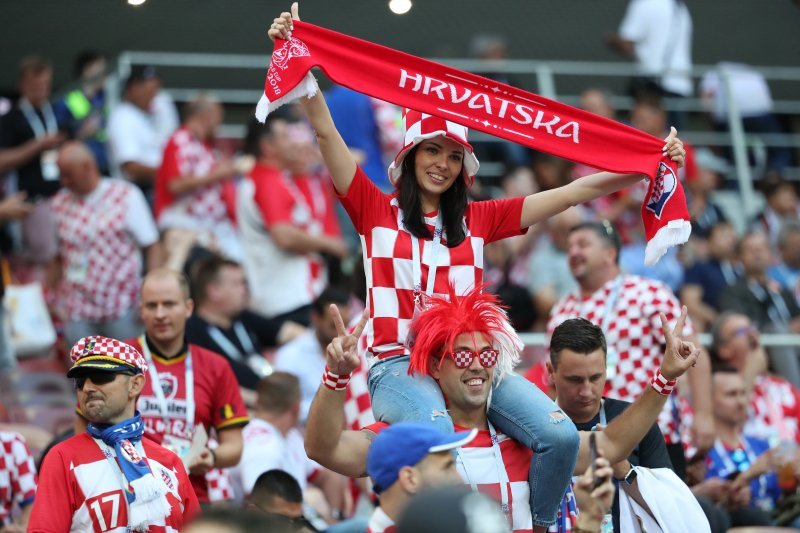 Navijači na stadionu Lužnjiki, Hrvatska - Engleska