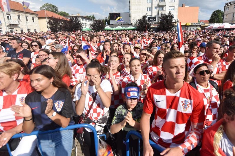 Livno: Navijači u rodnom mjestu Zlatka Dalića