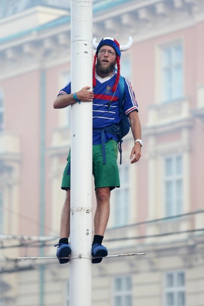 Francuski navijač na trgu bana Josipa Jelačića