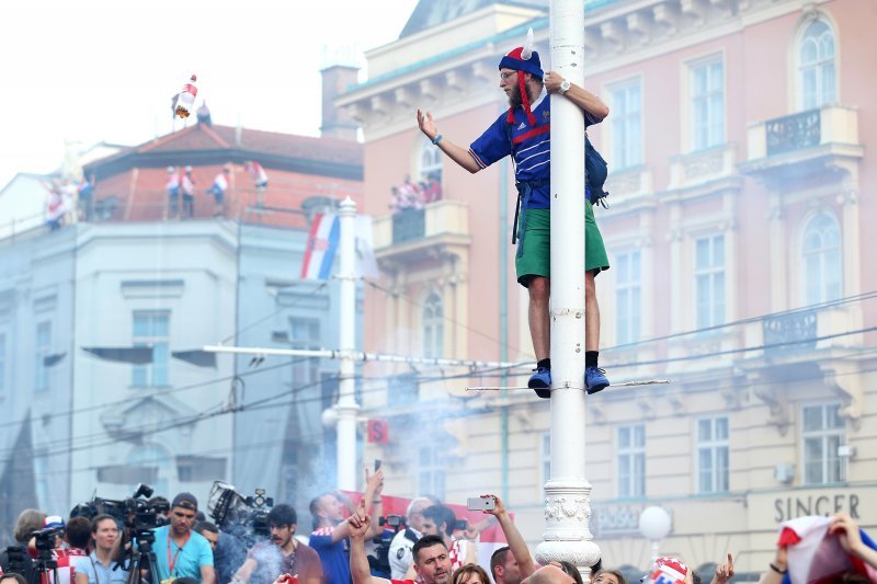 Francuski navijač na trgu bana Josipa Jelačića