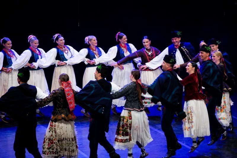 Folklorni ansambl Lado održao koncert na tvrđavi Revelin